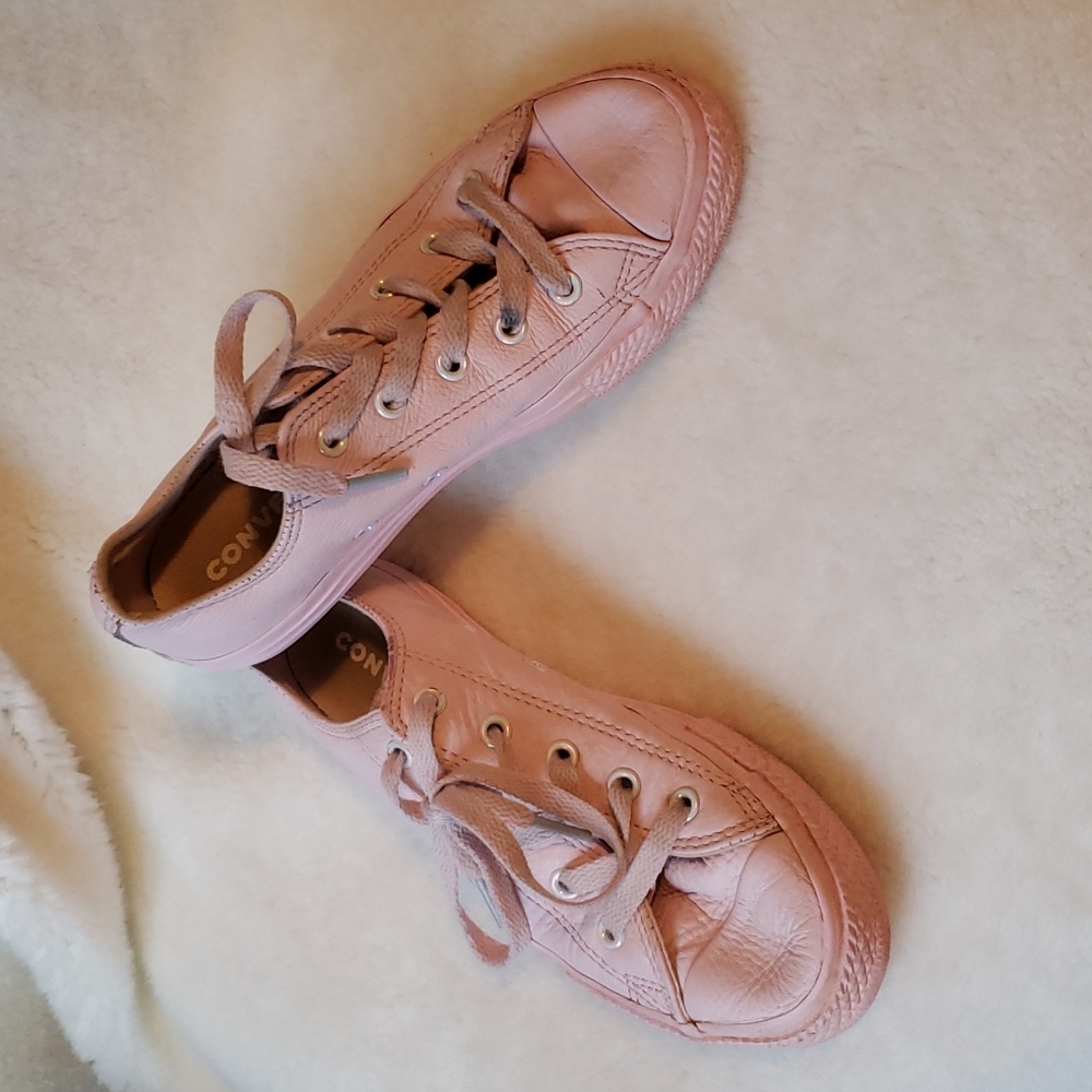 Converse Pink Leather Sz 2